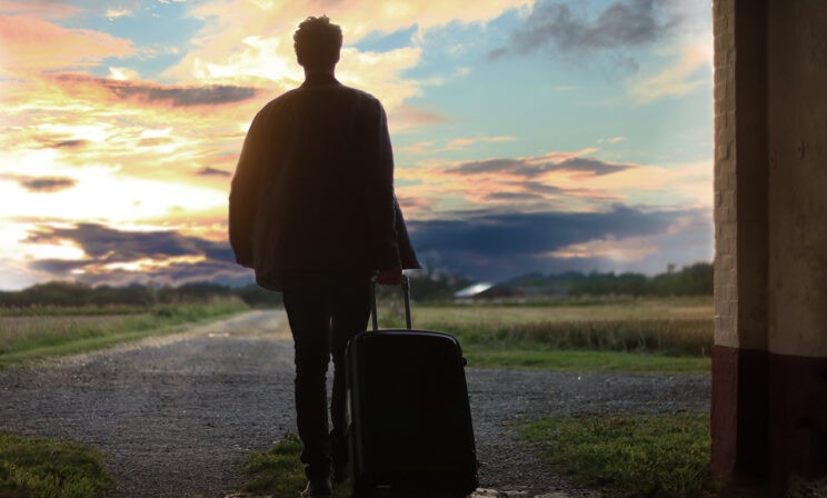 «Каждое утро я просыпалась под бетонной плитой». Жизнь на новом месте по новым правилам