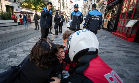 Теракт в Стамбуле унес жизни шести человек. Что известно о трагедии
