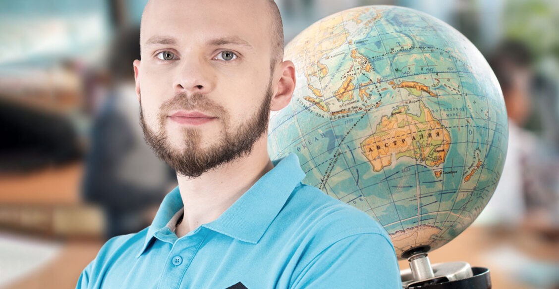 Географию в школах превращают в скучный предмет. Популярный географ YouTube Кирилл Шенюк — о том, как это изменить