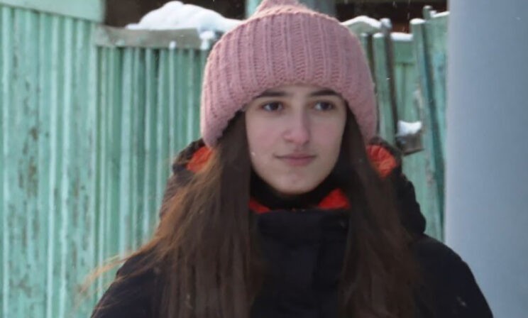 «Видела, как автобус набирает скорость». Студентка вытащила мальчика из-под колес