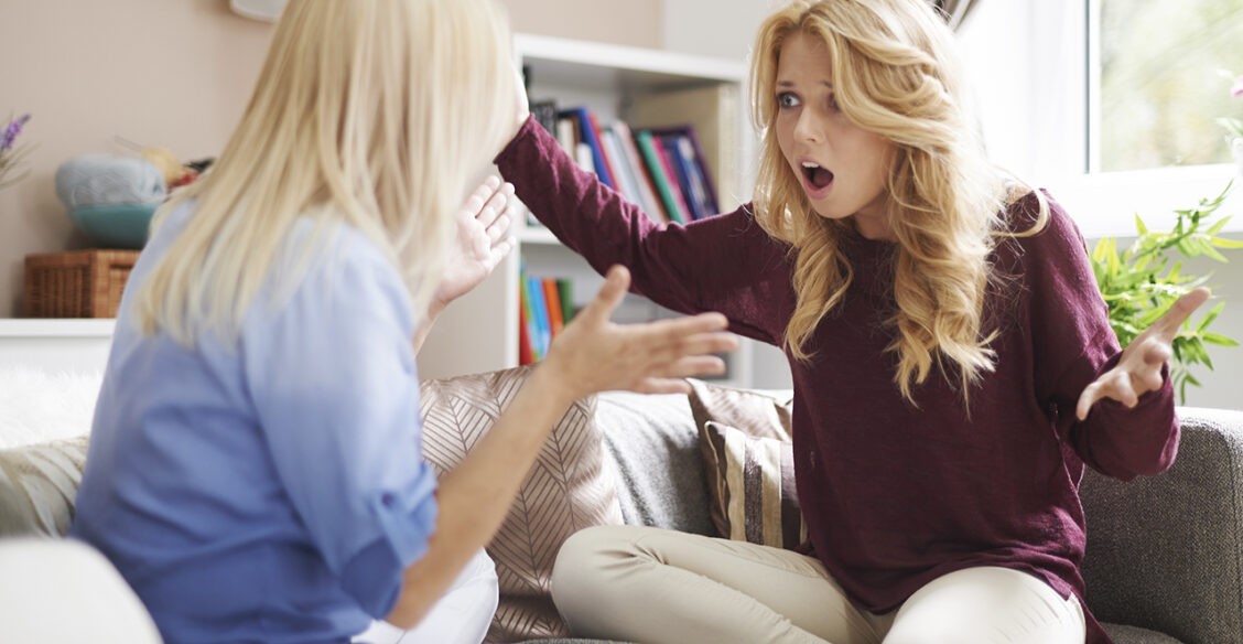 Дочь на меня кричит, когда я ее ругаю. Как реагировать?