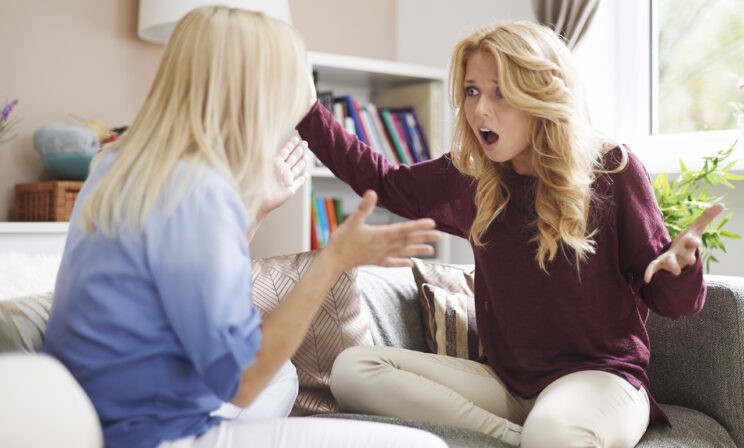 Дочь на меня кричит, когда я ее ругаю. Как реагировать?