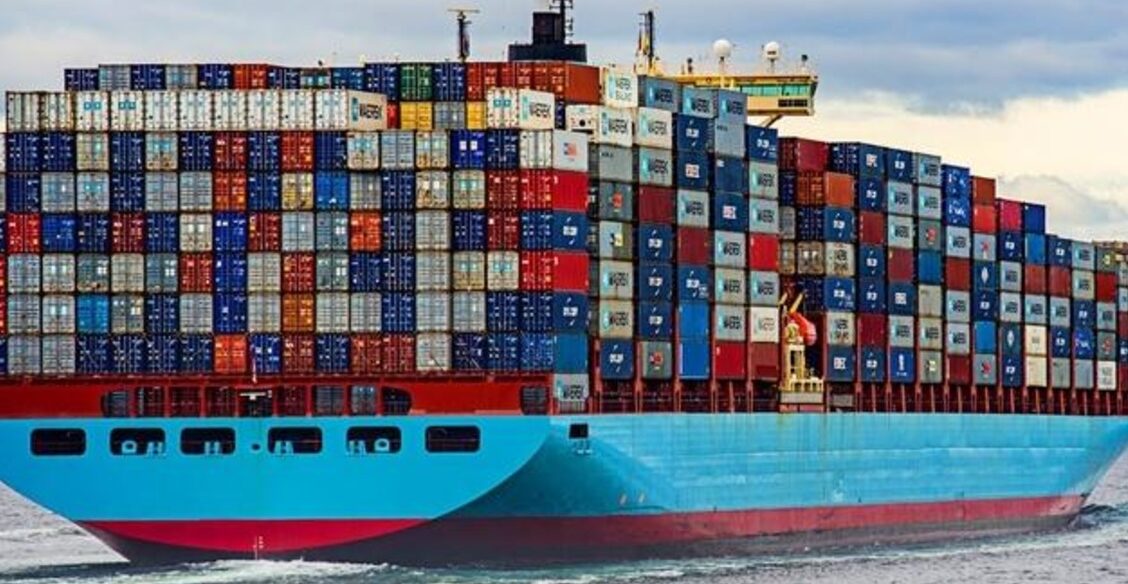 Подросток играл в прятки в порту и случайно уплыл в Малайзию. Он провел 6 дней без воды и еды