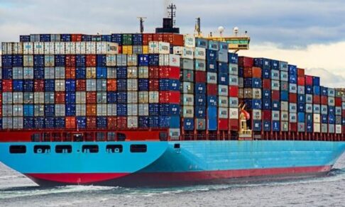 Подросток играл в прятки в порту и случайно уплыл в Малайзию. Он провел 6 дней без воды и еды