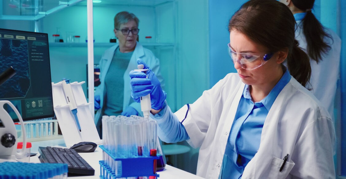 Фармкомпании закрывают клинические исследования в России. Из-за этого у нас не будет новых лекарств