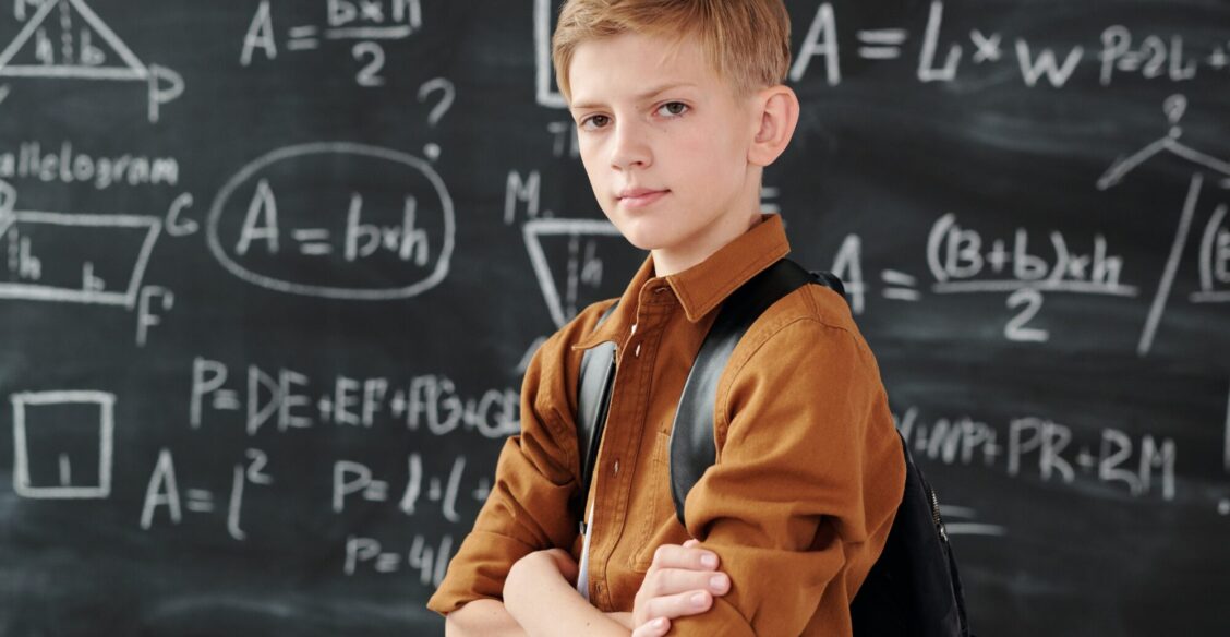 Ребенок не записывает домашнее задание. Как научить его быть внимательнее