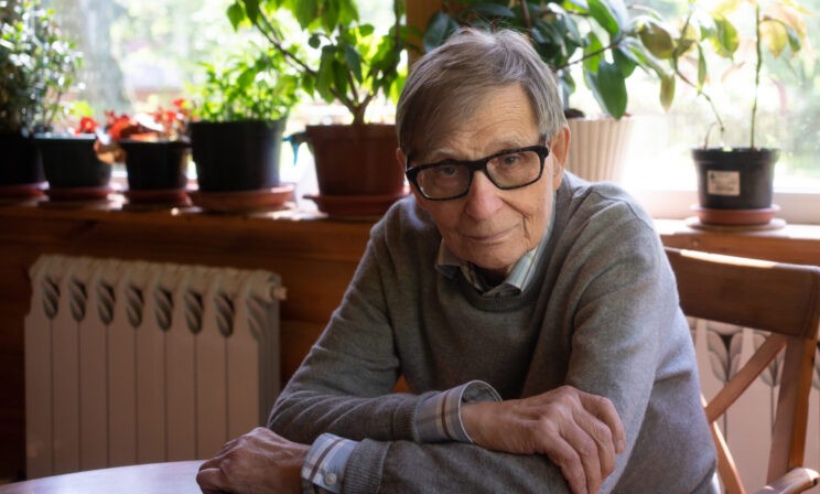 Эвакуация, письма Сталину и «Гамлет». Памяти театроведа Алексея Бартошевича