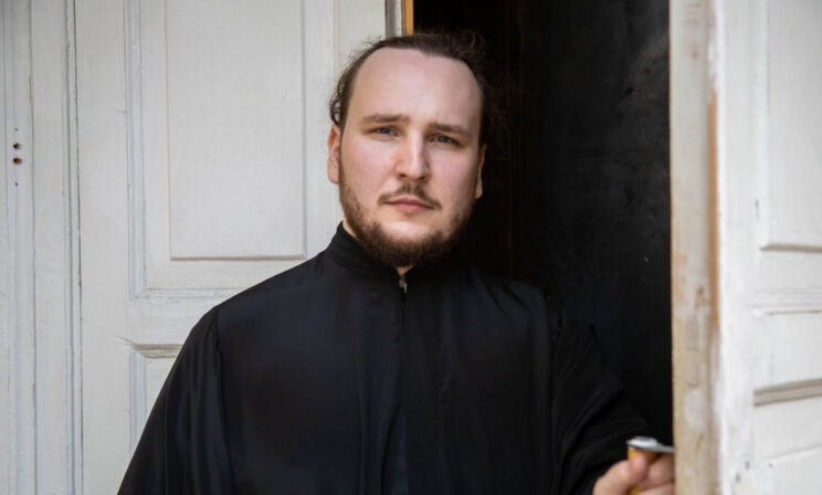 «Человек слышит, что должен себя пересилить. А если он уже выживает?» Диакон и психолог Иоанн Мыздриков