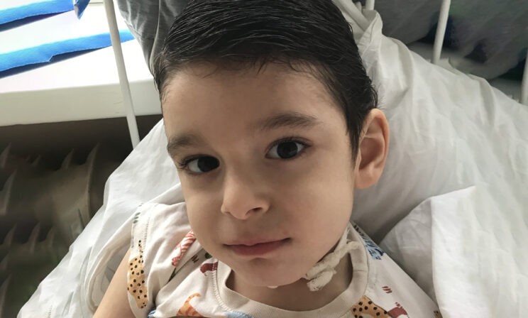 Мурад упал в бассейн и провел под водой две минуты