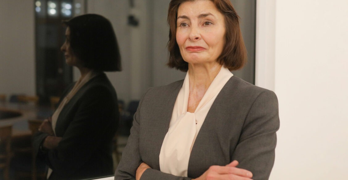 «На работе мы скорее последуем за альфа-самцом, чем за мудрой женщиной». Нужно ли это менять?