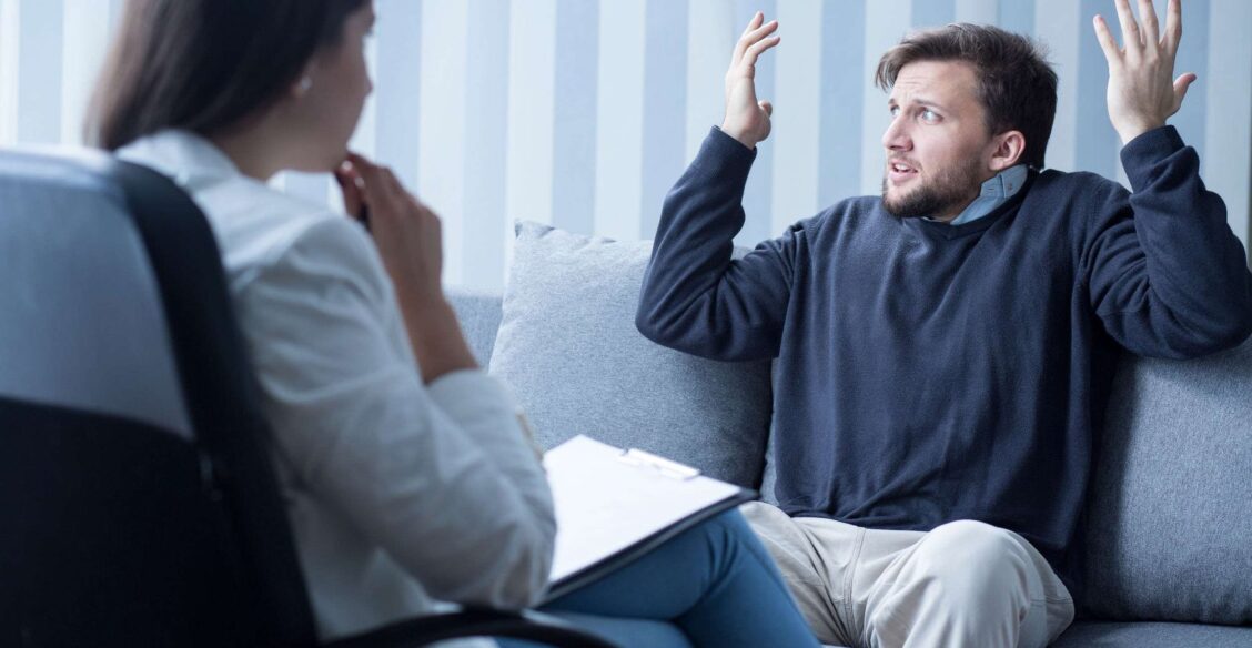 Нарушает границы, грубит и не ходит к супервизору. 5 признаков, что психолог вам не подходит