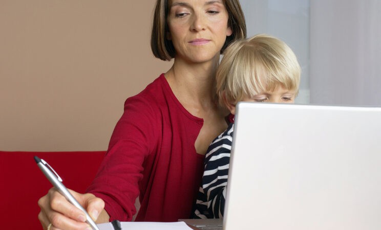 Домашние задания теперь публикуют только на цифровой платформе. Можно ли от нее отказаться?