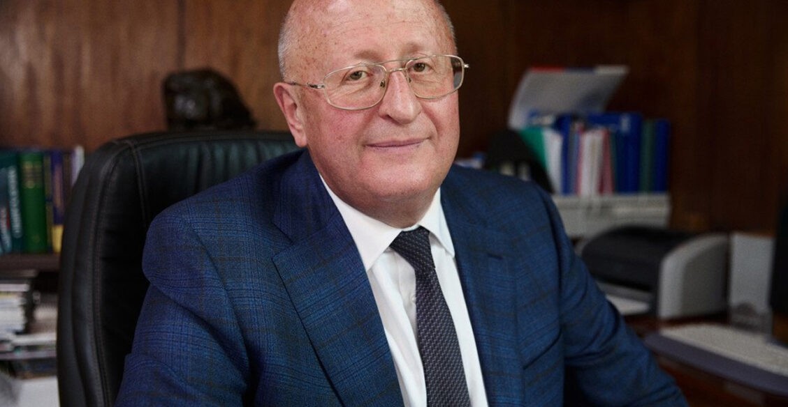 Александр Гинцбург: «Вакцина от ковида должна меняться так же оперативно, как вакцина от гриппа»