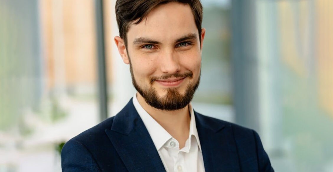 Почему большинство учителей не могут подготовить к 100 баллам ЕГЭ? Старший эксперт экзамена по математике