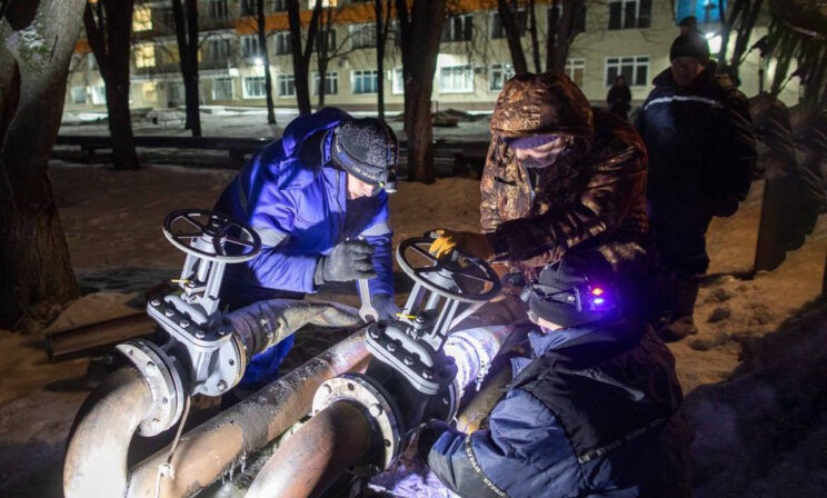В городах Подмосковья нет горячей воды и отопления. Что происходит