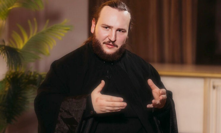 «Не чувствуй гнев, всегда радуйся». Что будет, если «плохие» эмоции просто задавить?