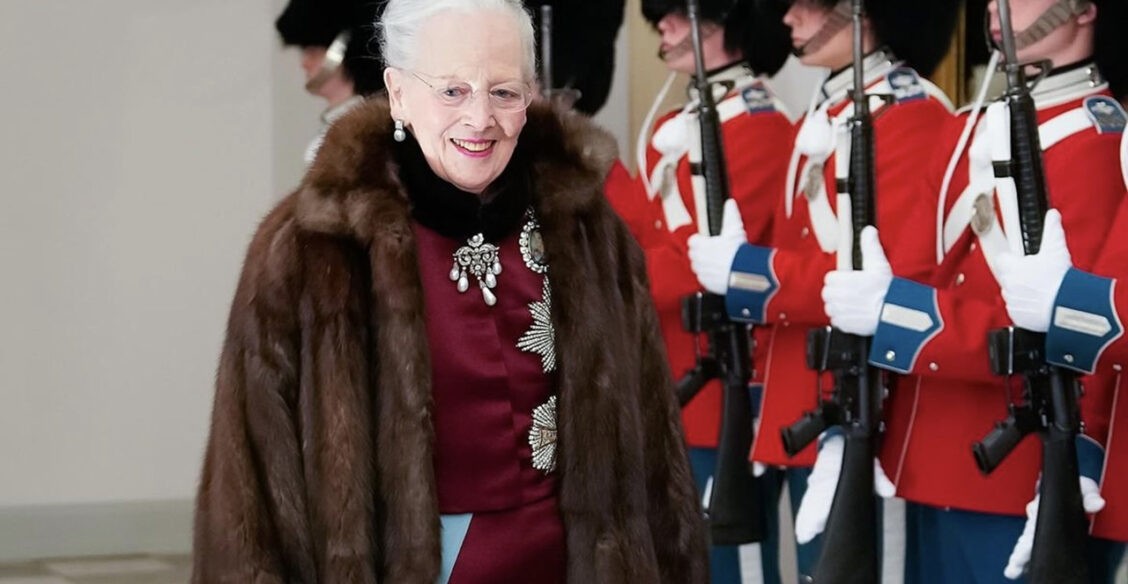 Потомок Романовых, художница и полиглот. Чем запомнится Маргрете II