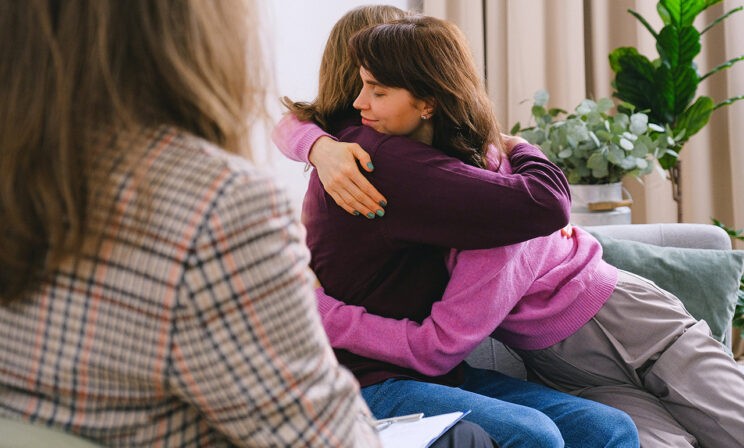 «Зачем мне психолог, если я могу поговорить с друзьями?» 3 причины обратиться к специалисту