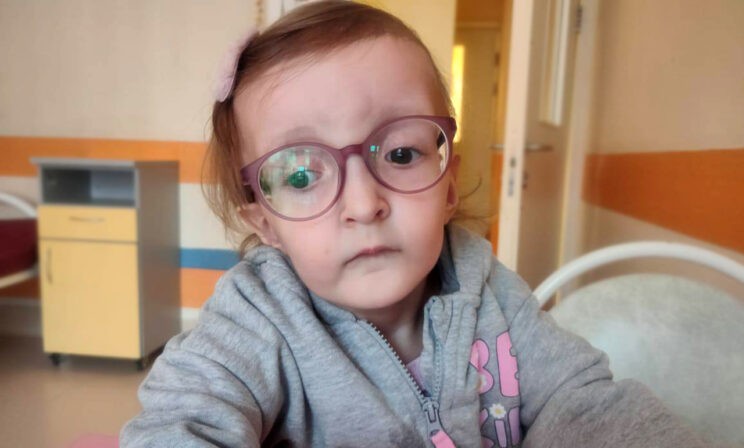 У Сары синдром Марфана. Чтобы подобрать терапию, нужен генетический анализ