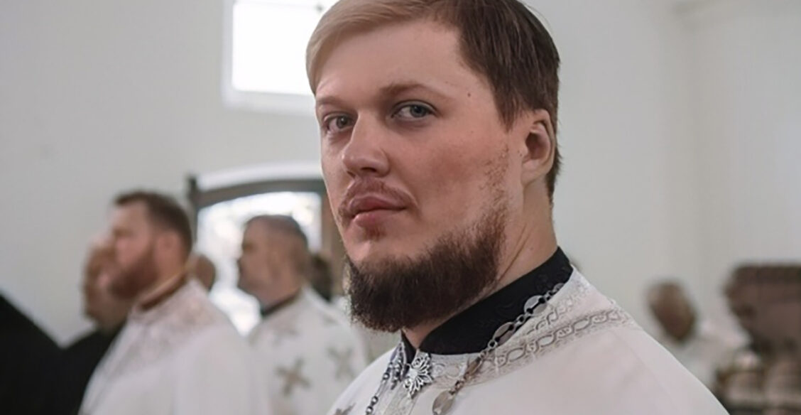 «В Орске люди помогают друг другу». Священник Максим Бражников