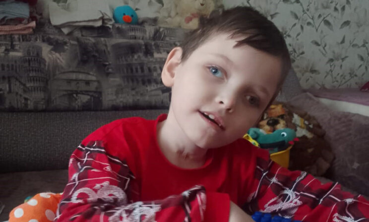 Ваня в два года выпал из окна второго этажа