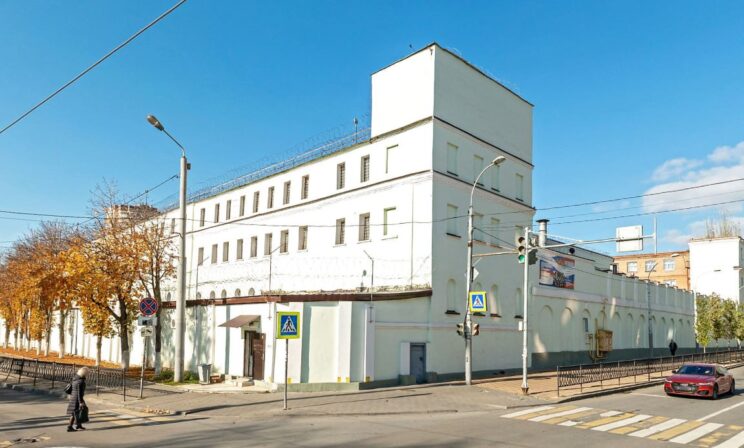 В Ростове-на-Дону в СИЗО-1 обвиняемые взяли в заложники двух сотрудников. Главное