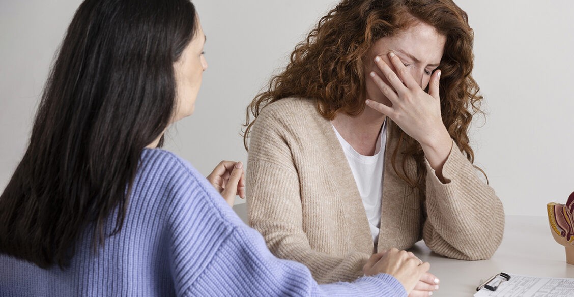 Подруга жалуется мне на мужа, а я устала ее слушать. Что делать?