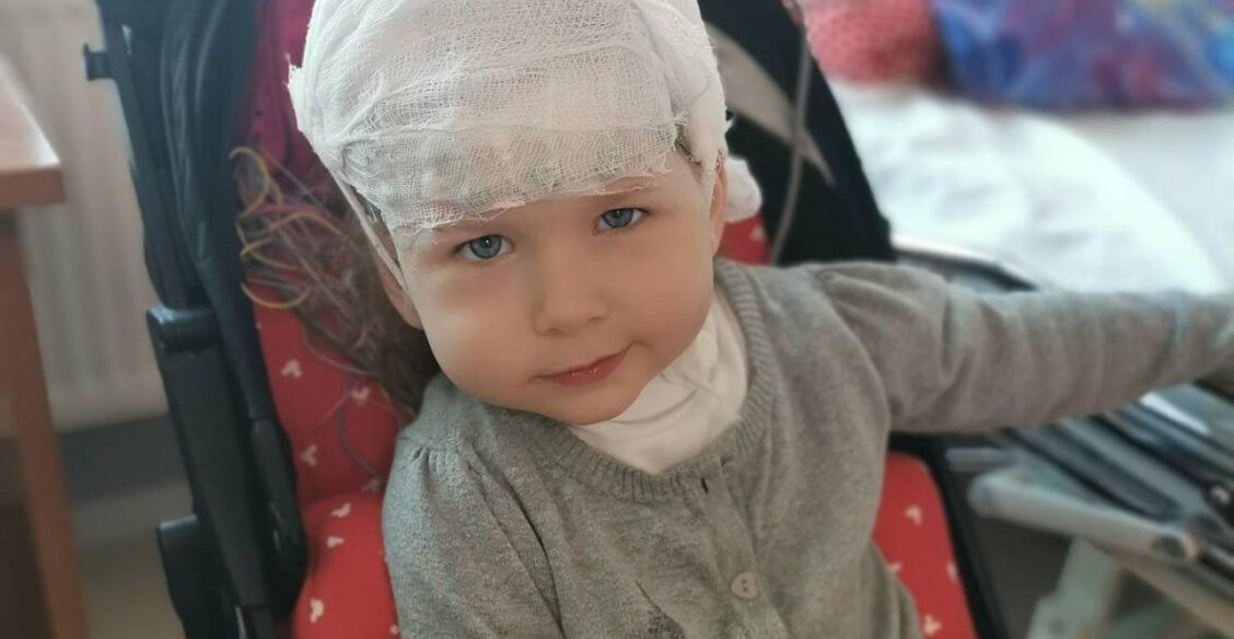 Ульяну 7 раз оперировали, чтобы убрать опухоль в голове