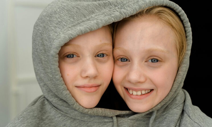 Близнецов лучше отдать в один класс или в разные?