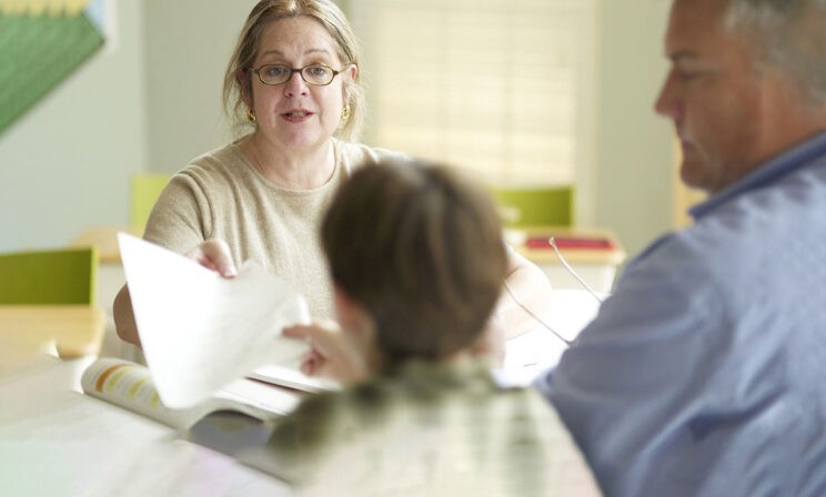 Мама ученика пишет в 00:45: «Мне срочно надо поговорить!» Учителя — о конфликтах с родителями