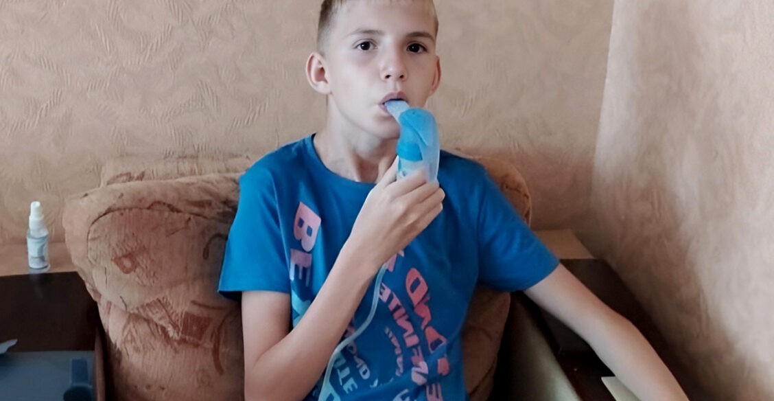 «Может быть, это муковисцидоз?» Диагноз Артему поставили только в 10 лет