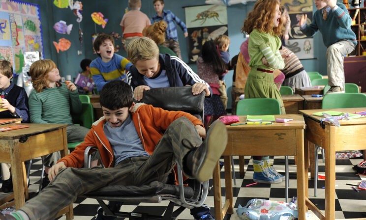 «Ставишь двойку за поведение, а ученику наплевать». Что будет, если вернуть эти оценки в школу