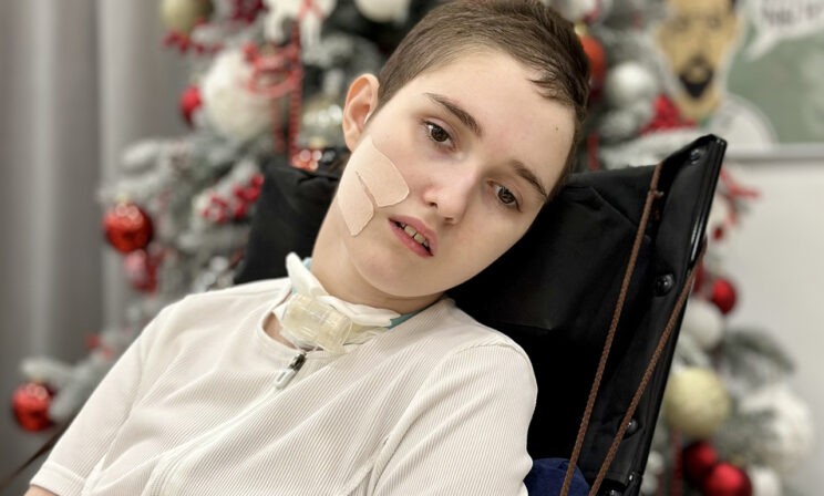 У 13-летней Евы случился инсульт