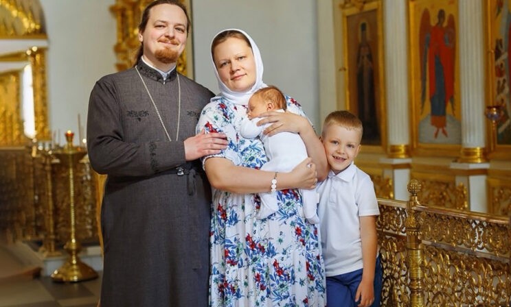 «Я уже платья выбирала, а теперь нужны были только пеленка и чепчик». Семья Гниденко – о потере дочери