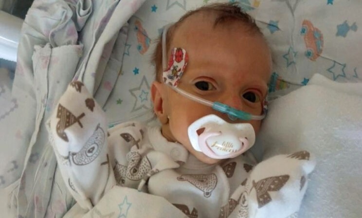 Ника родилась раньше срока