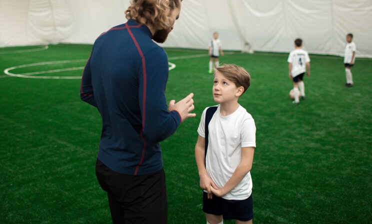 «Сына травят в футбольной команде из-за роста». 6 шагов, чтобы это прекратить