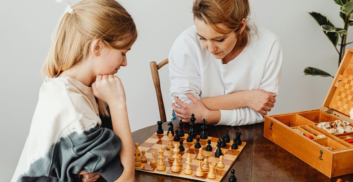 Работа, уборка, готовка — у меня нет хобби. Как показать ребенку пример?