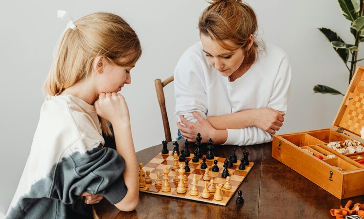 Работа, уборка, готовка — у меня нет хобби. Как показать ребенку пример?