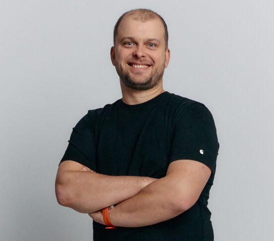 «Не сдавайте клеща в лабораторию». Сергей Бутрий — о том, что делать, если вас укусили