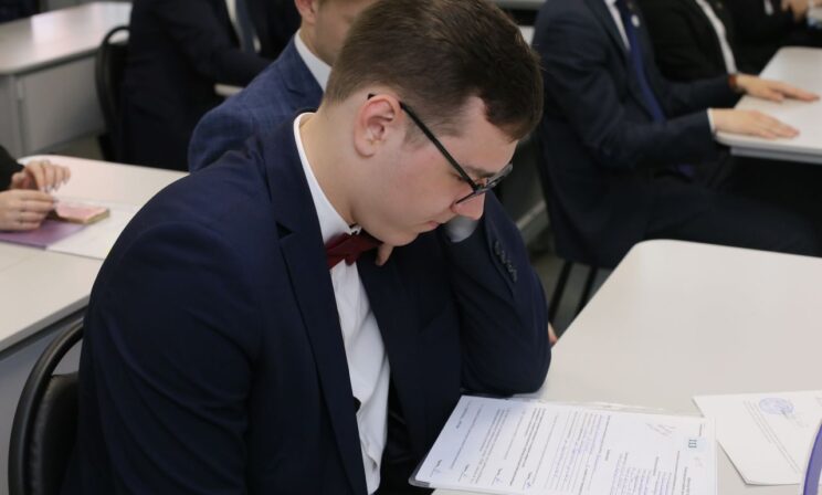 Выпускник гимназии в Петербурге получил 300 баллов на ЕГЭ