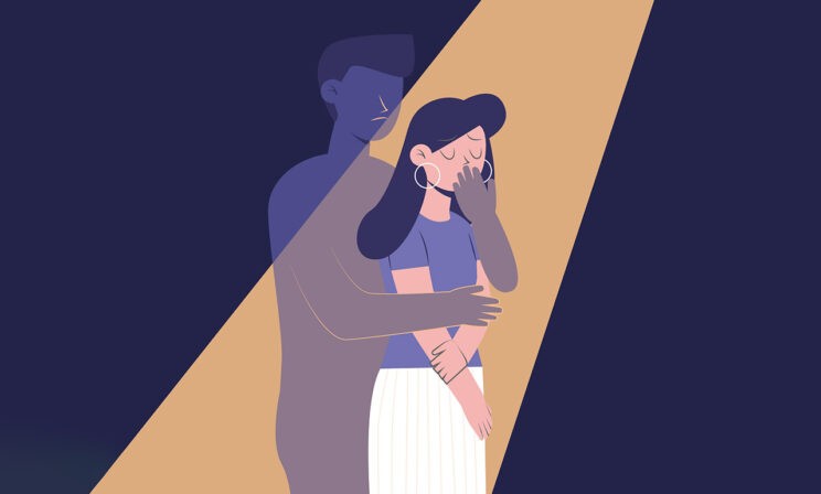 Незнакомец пристает к вам в метро или на улице — что делать? Покажите эту инструкцию дочери