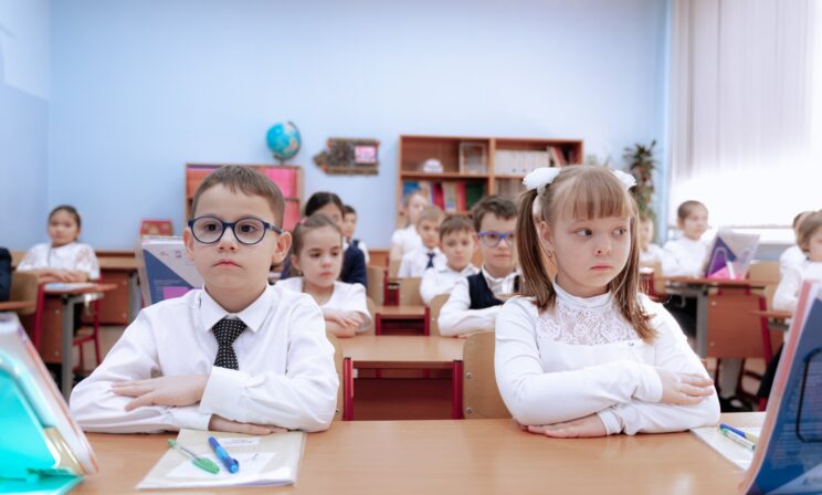 Минпросвещения: оценки за поведение в школах будут ставить классные руководители