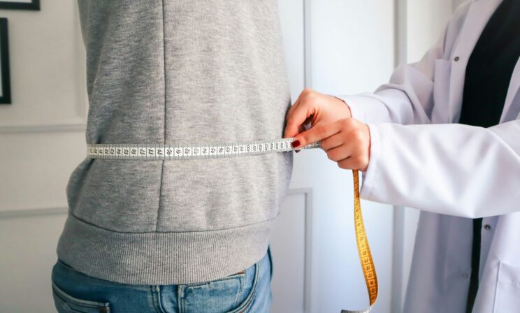 Глава Минздрава РФ: люди с лишним весом теряют до 10 лет жизни