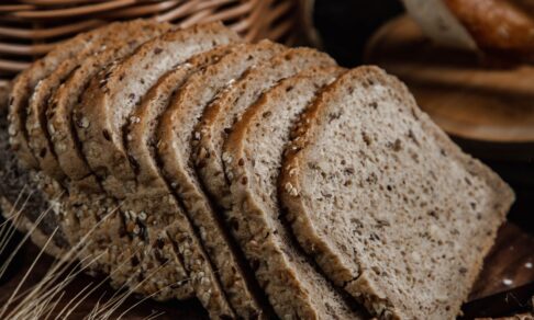 Хлеб с грибами, водорослями и сверчками разработали российские ученые