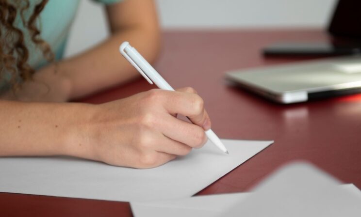 Рособрнадзор: в открытых вариантах ЕГЭ укажут связь заданий с программой школы