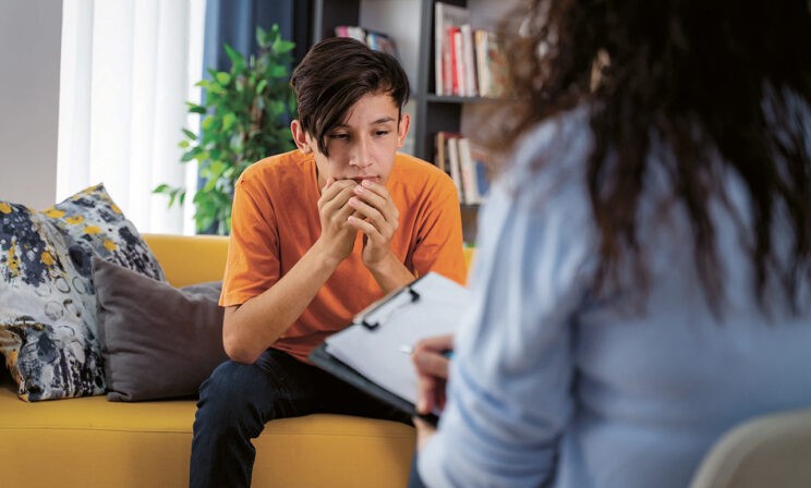 «В школе сказали сходить к психологу — с ребенком что-то не так?» Почему этот совет раздражает и пугает