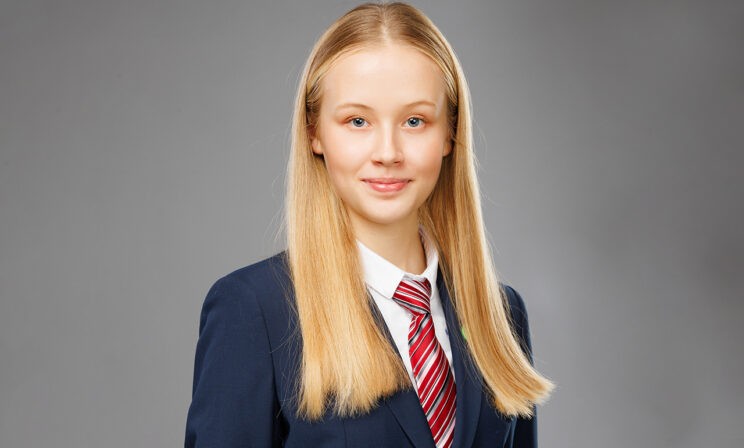 «На олимпиаде я разревелась перед жюри, на ответ осталось 30 секунд». Алёна Буданова — о победах на ВсОШ