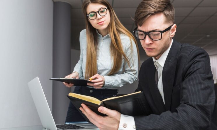 Названы российские вузы с самыми высокими зарплатами выпускников-юристов