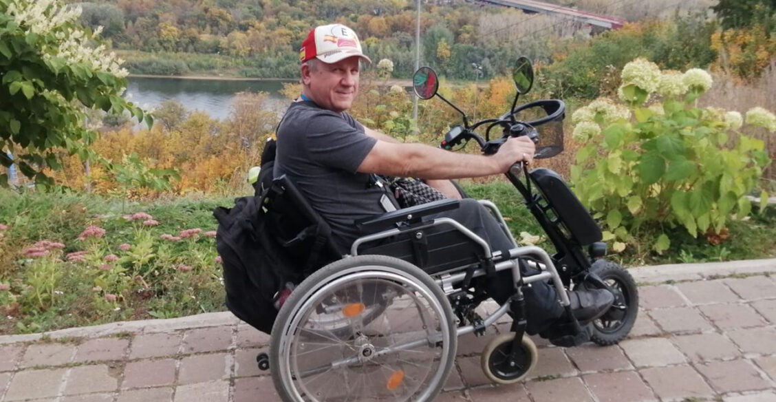 «Взял напрокат электроприставку для коляски — и все изменилось». Константин Заречкин