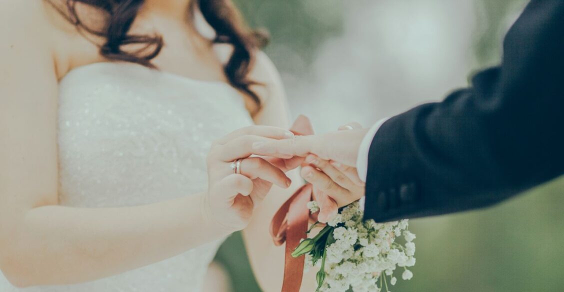 В России невесты и женихи стали старше на три года